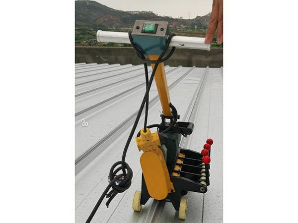 屋面暗扣瓦锁边