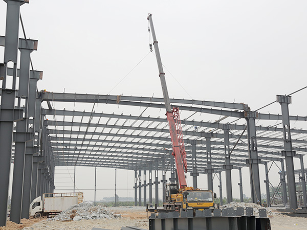 五矿钢铁物流项目吊装