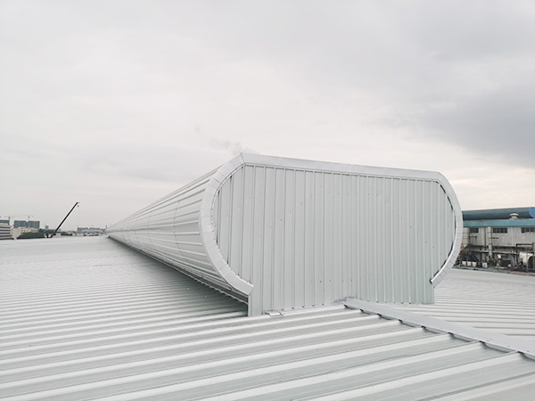 完成后的屋脊气楼